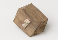 M 12325
<br/>
Arsenic sulfuré rouge émoussé
<br/>
<em>Häuy, René Just</em>